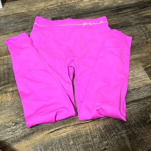 💕pink leggings💕